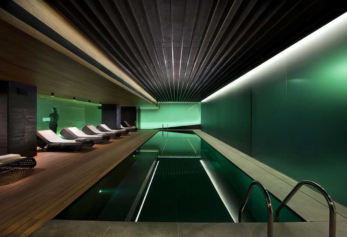 barcelona 28 spa indoor pool sm